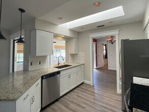 10123 Bay Ave in Englewood, FL - Building Photo - Building Photo