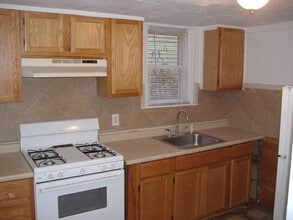 26 School St in Randolph, MA - Building Photo - Building Photo