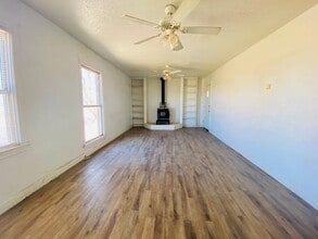 1103 N County Rd 1500 in Lubbock, TX - Building Photo - Building Photo
