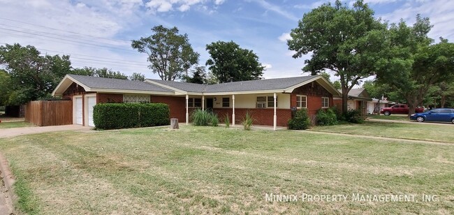 4918 14th St in Lubbock, TX - Building Photo - Building Photo