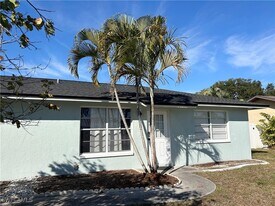 1428 SE 20th Ave in Cape Coral, FL - Building Photo