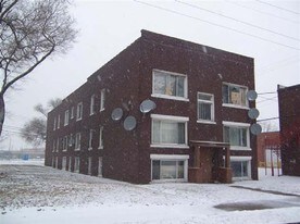 10530 Tuxedo St in Dearborn, MI - Building Photo