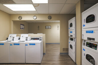 21 Rock Apartments in Wichita, KS - Building Photo - Interior Photo