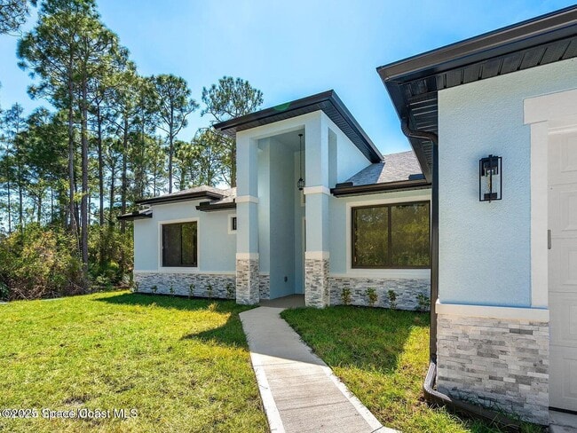 property at 3271 Hall Rd SE