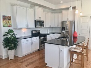 1516 Homespun Rd in Austin, TX - Building Photo - Building Photo