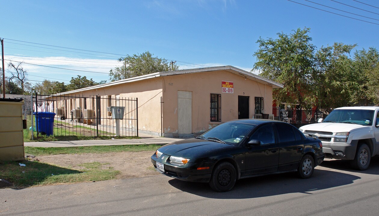 1922 Olive Street in El Paso, TX - Building Photo