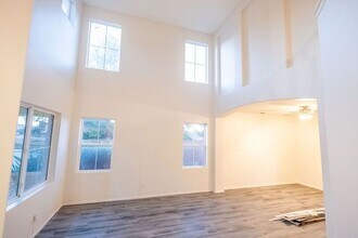 31928 Cedarhill in Lake Elsinore, CA - Building Photo - Building Photo
