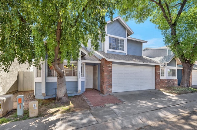 3513 E Le Marche Ave