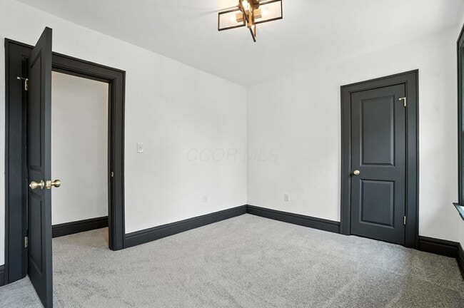 887-889-889 E Livingston Ave in Columbus, OH - Building Photo - Building Photo