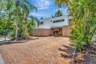 4410 Brighton Pl in Miami, FL - Building Photo - Building Photo