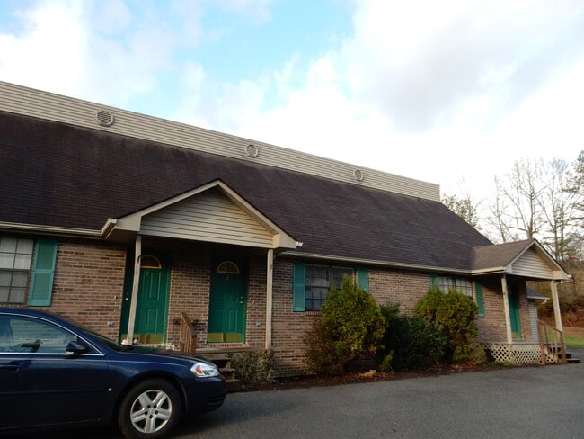 124 Forest Meadow Ln, Unit 3