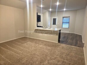 9704 Saddle Dr in Yukon, OK - Building Photo - Building Photo