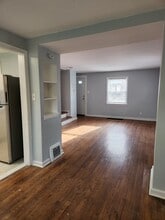 364 Oakland St in Trenton, NJ - Building Photo - Building Photo