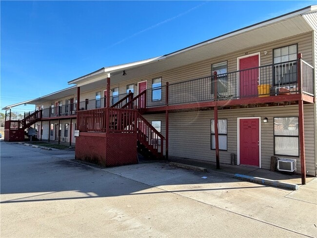 property at 1706 S Powell St