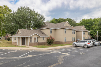 Woodbrook Apartments I & II in Russellville, AR - Building Photo - Building Photo