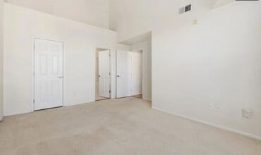 3875 S Dayton St in Aurora, CO - Foto de edificio - Building Photo