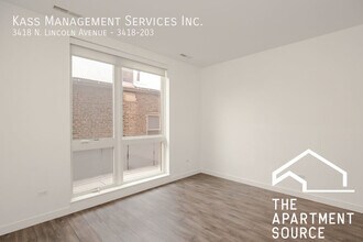 3420 N Lincoln Ave, Unit 203 in Chicago, IL - Building Photo - Building Photo