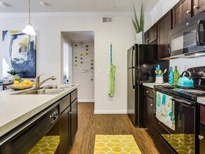 14722 Nacogdoches Rd, Unit 2202 in San Antonio, TX - Foto de edificio - Building Photo