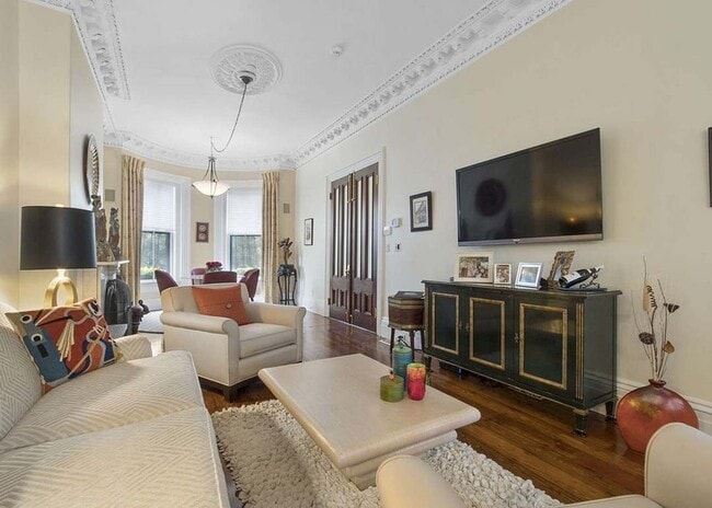 property at 247 W Newton St