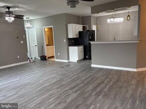 7416 Hindon Cir-Unit -C1 203 in Baltimore, MD - Building Photo - Building Photo