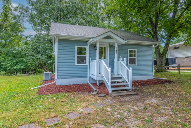 property at 613 5th St