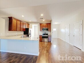 815 Ellyson Dr in Spring Hill, TN - Building Photo - Building Photo