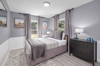 1911 Miles Ave in Austin, TX - Building Photo - Building Photo