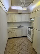 234 Sheffield J in West Palm Beach, FL - Building Photo - Building Photo