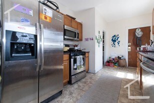 119 Franklin St, Unit 2 in Boston, MA - Building Photo