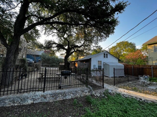 property at 610 Cliff Dr