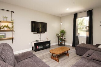 356 Chicago Ave in Valparaiso, FL - Building Photo - Building Photo