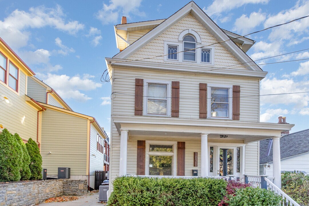 1030 Vine St in Newport, KY - Building Photo