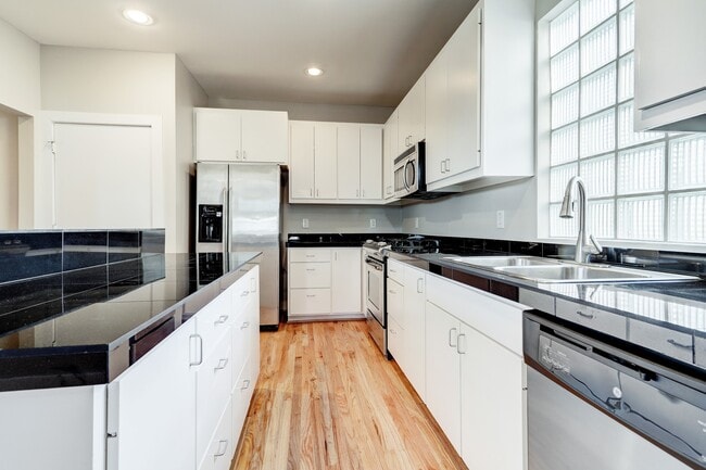 property at 3438 Rolgom Pl Ct