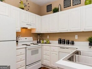 1600 Blairs Bridge Rd in Lithia Springs, GA - Foto de edificio - Building Photo