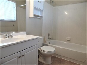 5404 W Sunfalls Ct in Salt Lake City, UT - Building Photo - Building Photo