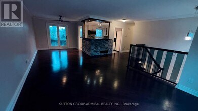 17 Law Crescent in Richmond Hill, ON - Building Photo - Building Photo