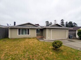 5381 Noe Ave in Eureka, CA - Building Photo