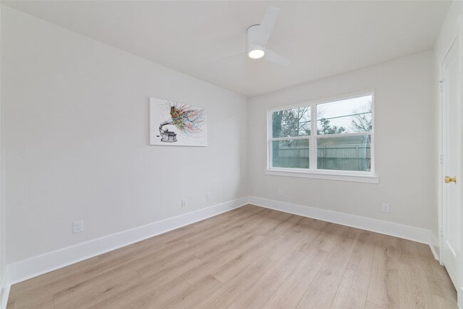1830 Locksford St in Houston, TX - Building Photo - Building Photo