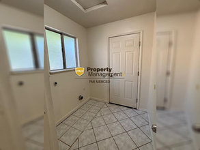 419 Cinnamon Ln in Newman, CA - Building Photo - Building Photo