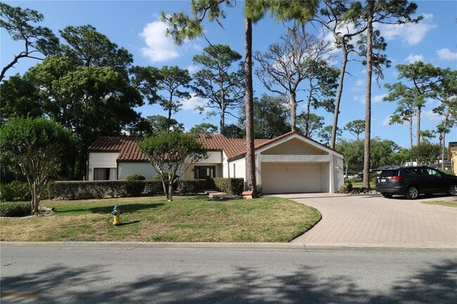 5424 Saddlebrook Way in Zephyrhills, FL - Building Photo - Building Photo