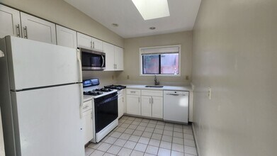 236 W Taylor Run Pkwy in Alexandria, VA - Building Photo - Building Photo