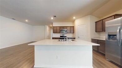 1616 Flt Rdg Ct in Royse City, TX - Foto de edificio - Building Photo