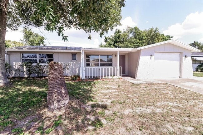 4740 Durney St in New Port Richey, FL - Building Photo - Building Photo