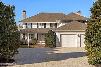 954 Barnegat Ln in Mantoloking, NJ - Building Photo - Building Photo