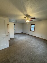 2508 SE Kentucky Ave in Topeka, KS - Building Photo - Building Photo