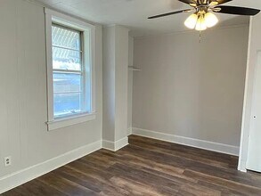 1201 N Charles St in Belleville, IL - Building Photo - Building Photo