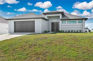 1638 NW 36th Pl in Cape Coral, FL - Building Photo