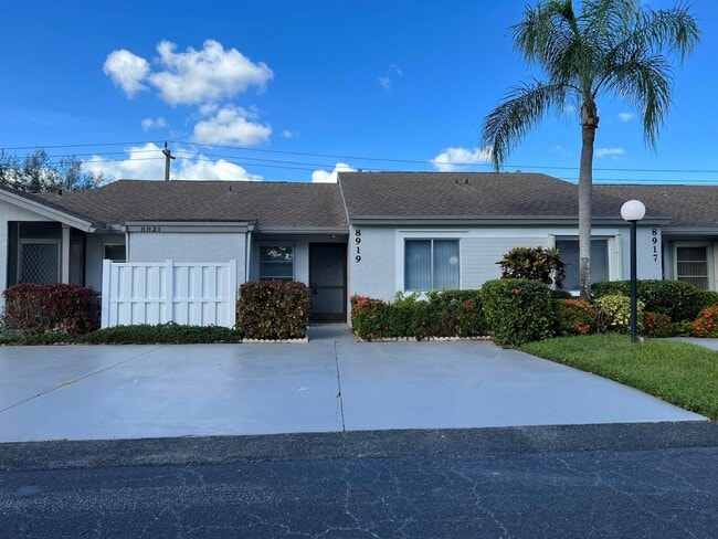 property at 8919 Sunnywood Pl