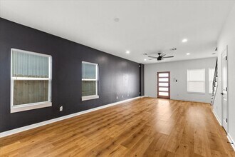 6130 Conley St in Houston, TX - Building Photo - Building Photo