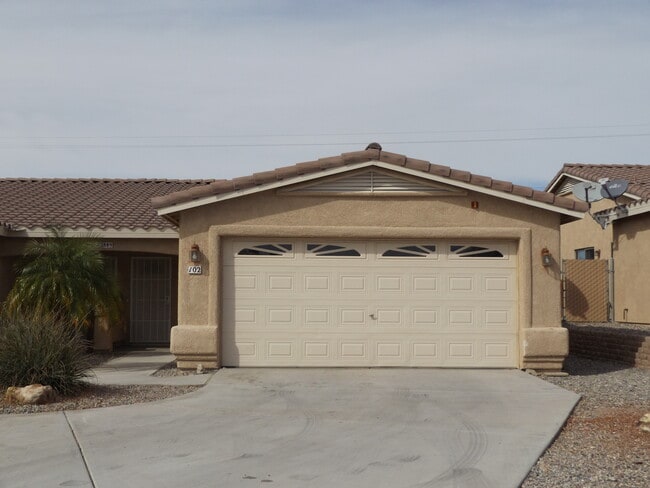 2889 Havasupai Blvd in Lake Havasu City, AZ - Building Photo - Building Photo